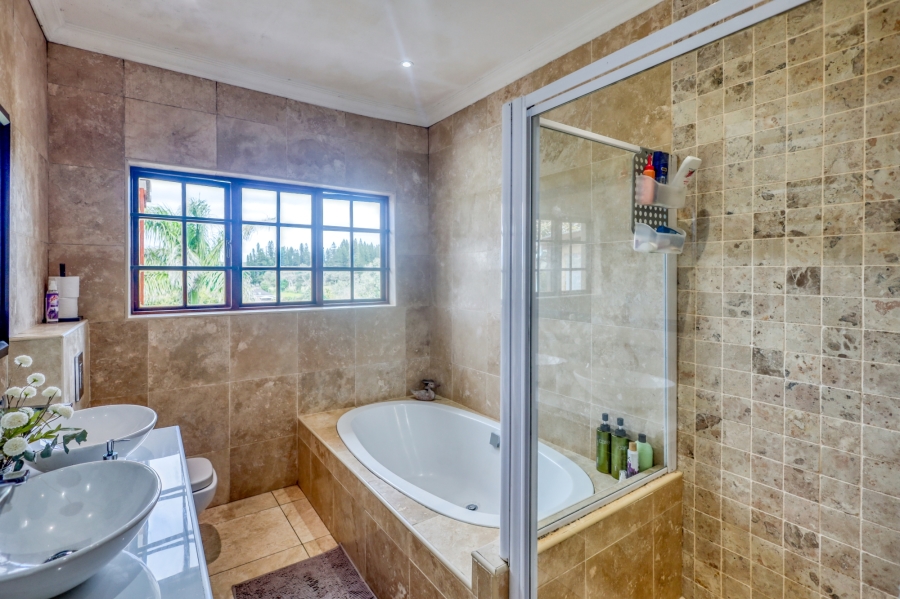 5 Bedroom Property for Sale in Nahoon Eastern Cape